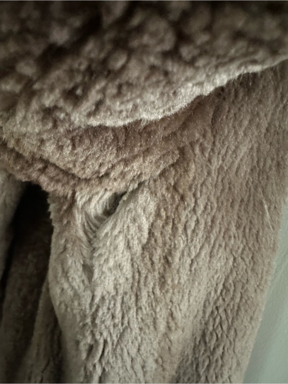 Luxurious Sheared Beaver Coat - Picture 10 of 10